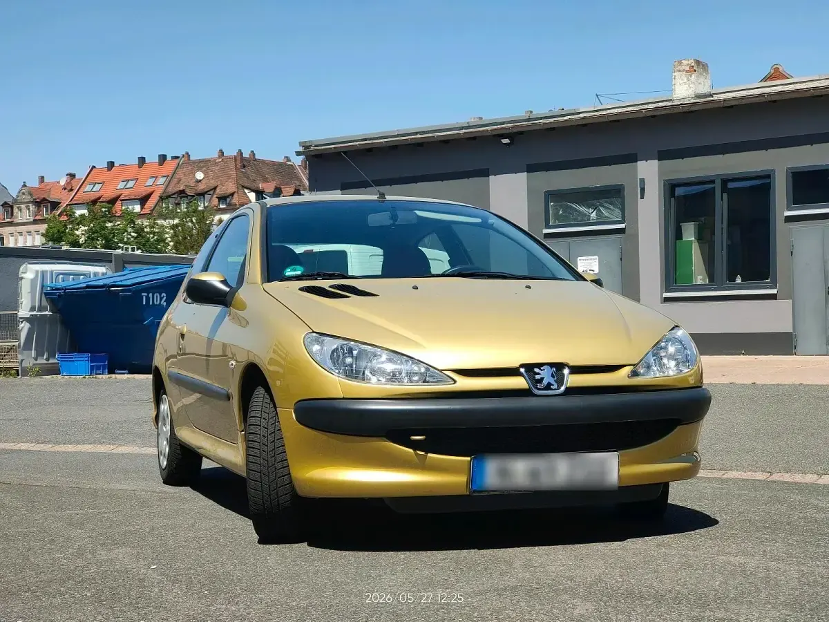Gebraucht Peugeot 206 80 PS (58 kW) 2008 Gold Kleinwagen