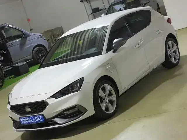 Gebraucht Seat Leon FR 204 PS (150 kW) 2022 Weiß Limousine