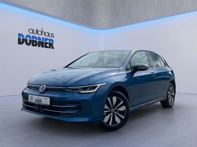 Blau Gebraucht 2024 VW Golf VIII Goal Limousine | 27.800 € (Guter Preis) - Bild 1/4