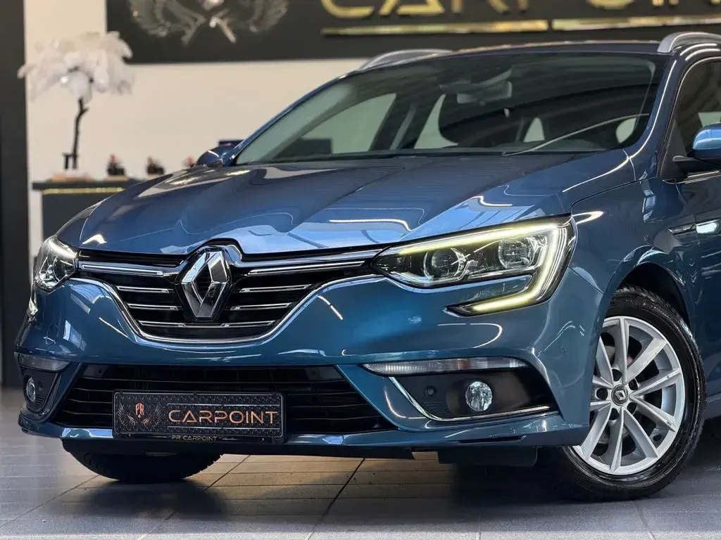 Gebraucht Renault Mégane IV Intens 132 PS (97 kW) 2017 Blau Limousine