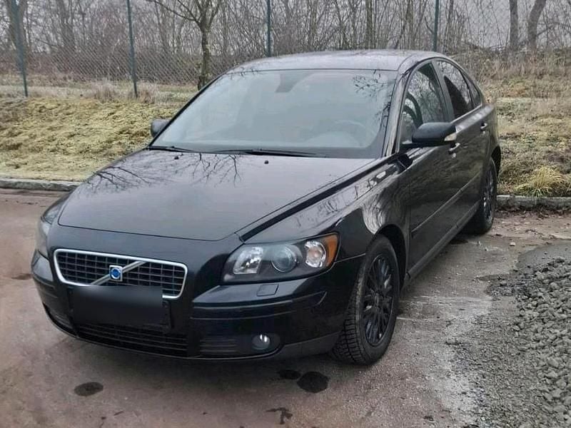 Schwarz Gebraucht 2004 Volvo S40 Limousine | 1.100 € (Superpreis) - Bild 1/4