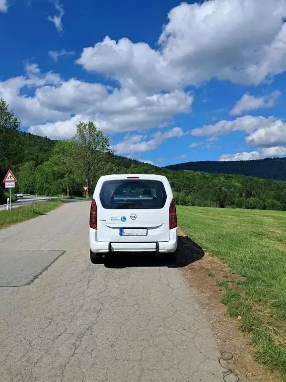Gebraucht Opel Combo Edition 131 PS (96 kW) 2020 Weiß Van / Kleinbus