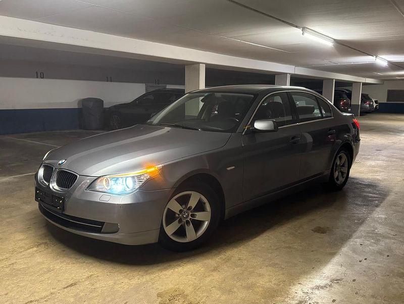 Gebraucht BMW 523 190 PS (139 kW) 2007 Grau Limousine