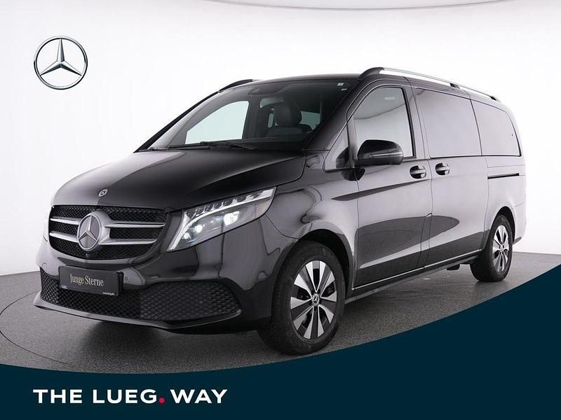 Schwarz Gebraucht 2024 Mercedes V300 Van / Kleinbus | 69.975 € (Fairer Preis) - Bild 1/4