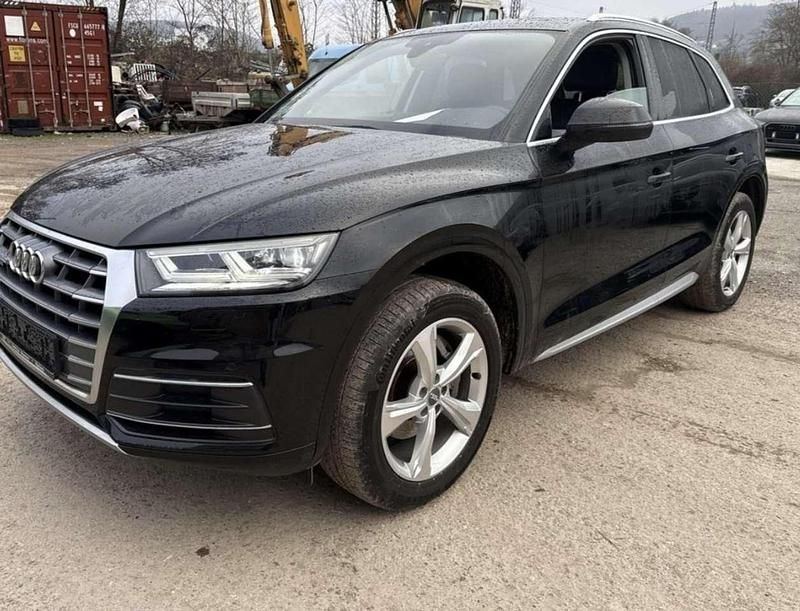 Gebraucht Audi Q5 Sport 190 PS (139 kW) 2018 Mythosschwarz metallic SUV