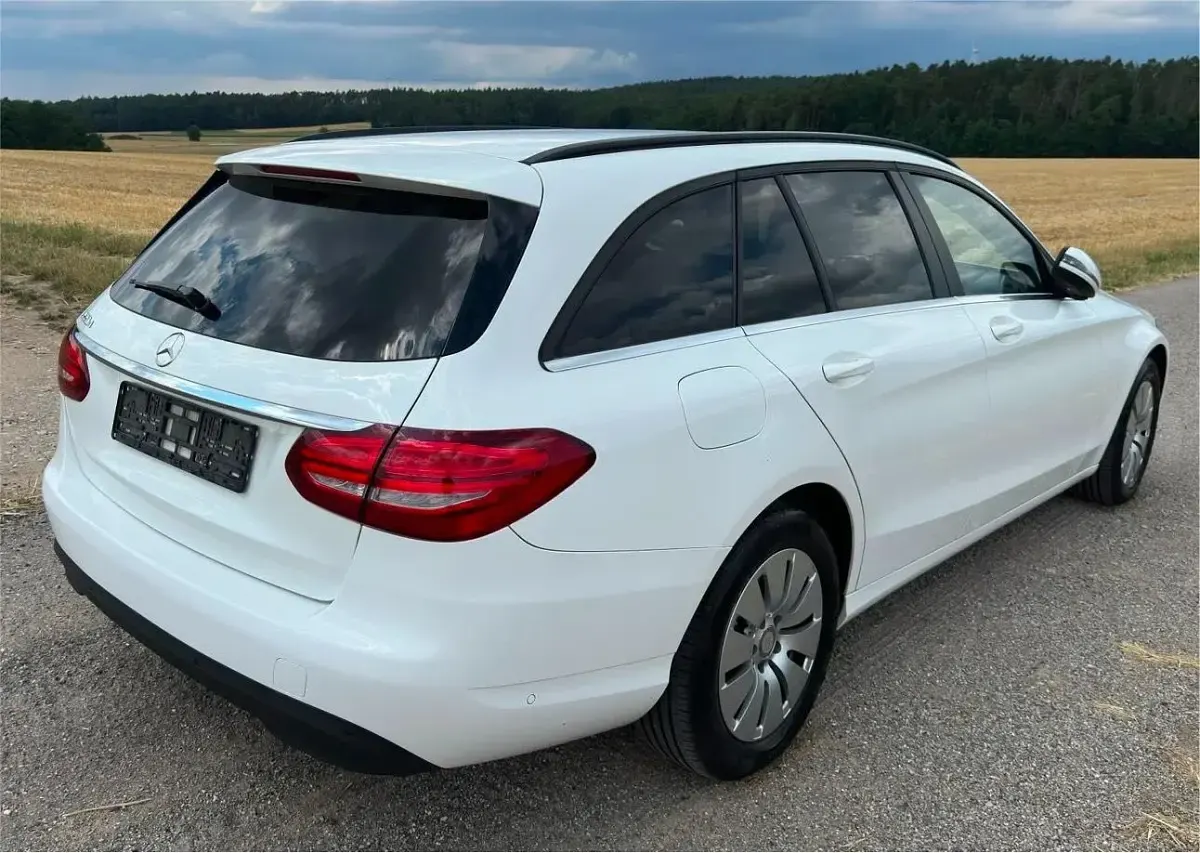 Gebraucht Mercedes C220 170 PS (125 kW) 2016 Weiß Kombi