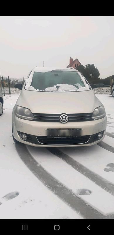 Silber Gebraucht 2012 VW Golf Style Limousine | 3.950 € (Superpreis) - Bild 1/4