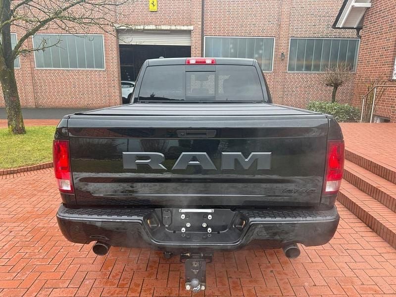 Gebraucht Dodge Ram 401 PS (294 kW) 2024 Schwarz Pickup