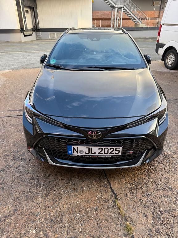 Schwarz Gebraucht 2022 Toyota Corolla Sport Kombi | 27.950 € (Fairer Preis) - Bild 1/4