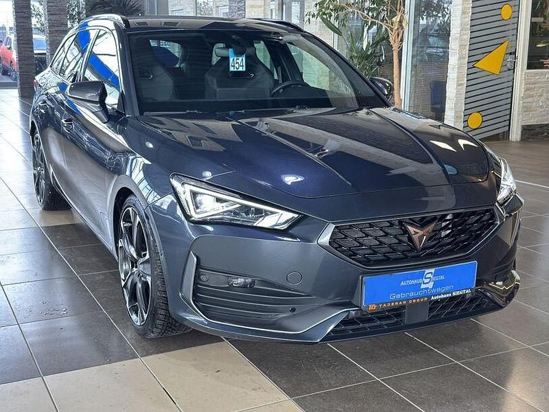 Gebraucht Cupra Leon VZ 245 PS (180 kW) 2024 Grau magnetic tech (metallic) Kombi