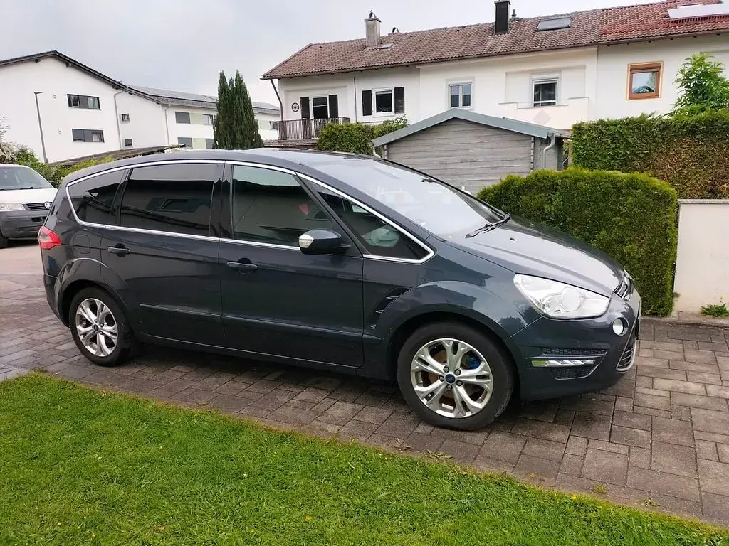 Gebraucht Ford S-MAX Trend 163 PS (119 kW) 2011 Grau Van / Kleinbus