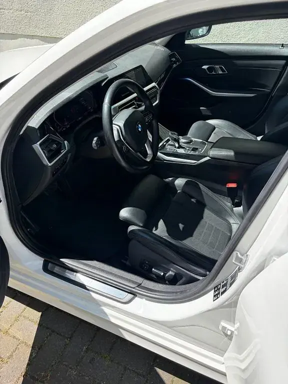 Gebraucht BMW 330 Sport Line 265 PS (194 kW) 2020 Weiß Kombi