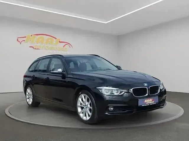 Używany BMW 320 Advantage 184 KM (135 kW) 2018 Czarny Kombi