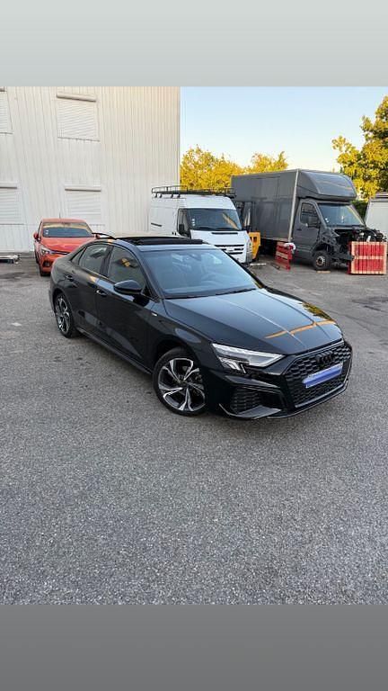 Schwarz Gebraucht 2024 Audi A3 Limousine | 29.900 € (Fairer Preis) - Bild 1/4