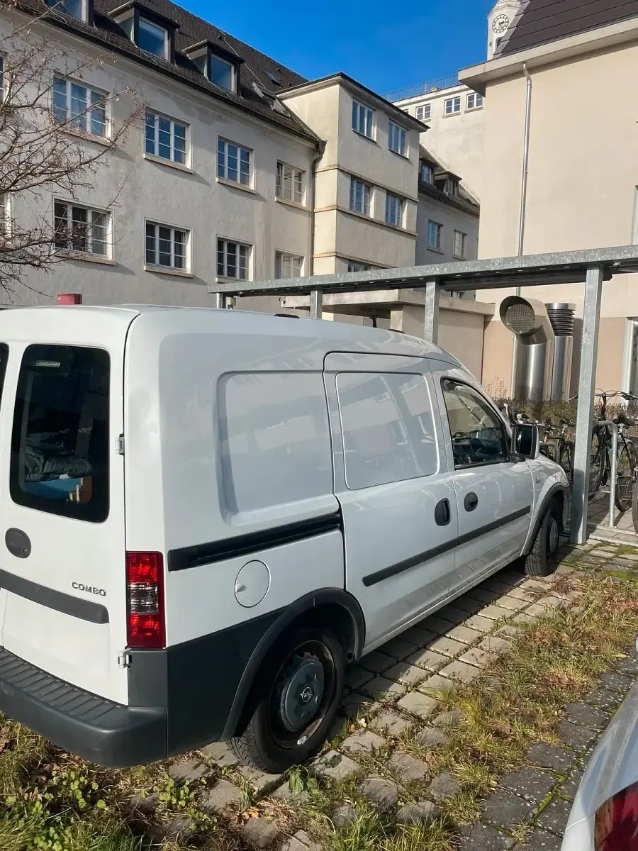 Gebraucht Opel Combo 90 PS (66 kW) 2010 Weiß Van / Kleinbus