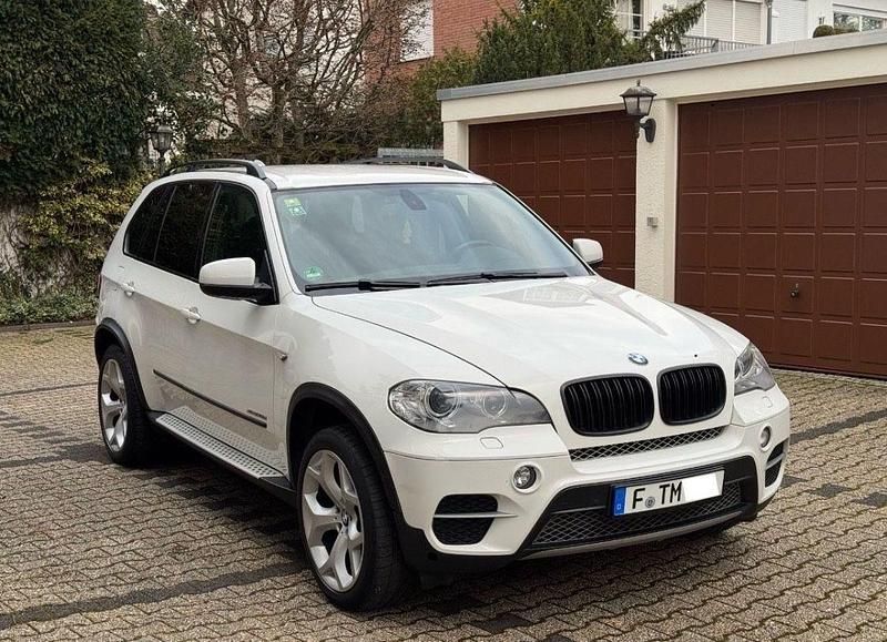 Weiß Gebraucht 2012 BMW X5 Comfort Edition SUV | 10.500 € (Guter Preis) - Bild 1/4