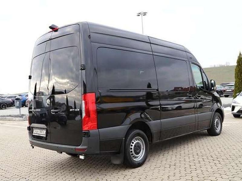 Gebraucht Mercedes Sprinter 170 PS (125 kW) 2023 Obsidianschwarz metallic Van