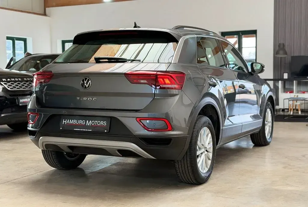 Gebraucht VW T-Roc Life 150 PS (110 kW) 2023 Grau SUV