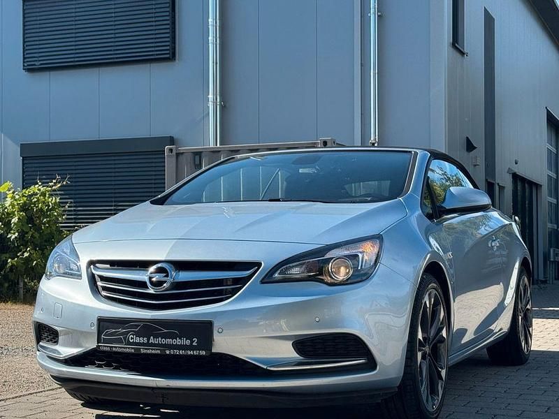 Silber Gebraucht 2017 Opel Cascada Edition Cabrio | 13.990 € (Fairer Preis) - Bild 1/4
