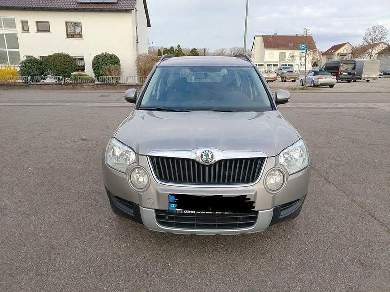 Gebraucht Skoda Yeti 105 PS (77 kW) 2013 Grau SUV