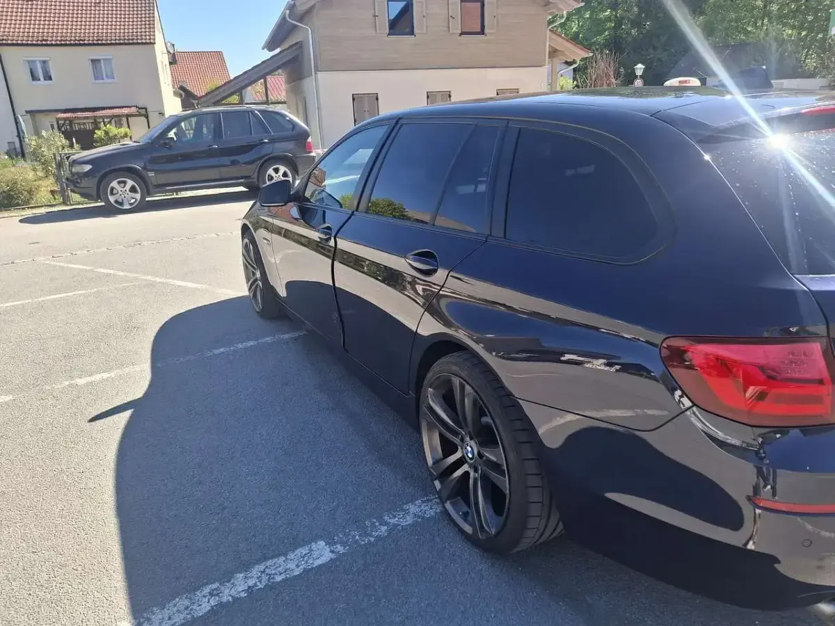 Gebraucht BMW 535 306 PS (225 kW) 2012 Blau Kombi