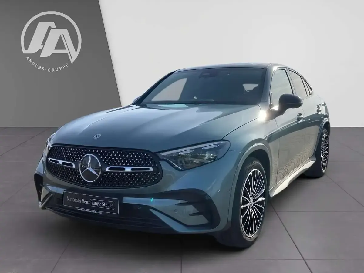 Gebraucht Mercedes GLC300 AMG 269 PS (197 kW) 2025 Verdesilber SUV