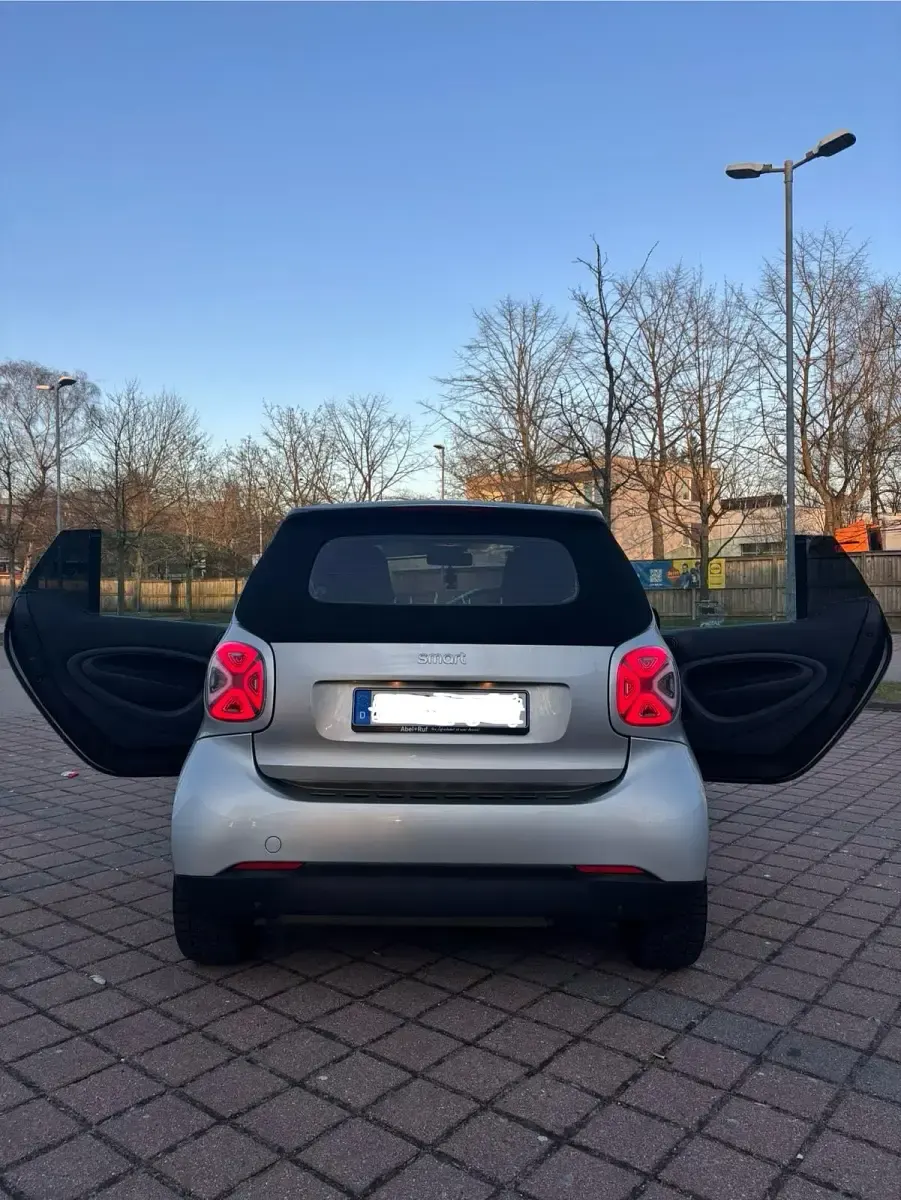 Gebraucht Smart ForTwo Cabrio Brabus 75 PS (55 kW) 2019 Silber Cabrio