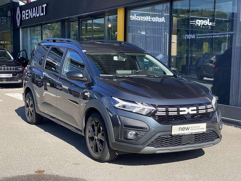 Kometengrau (grau) Gebraucht 2023 Dacia Jogger Extreme Van / Kleinbus | 18.900 € (Fairer Preis) - Bild 1/4