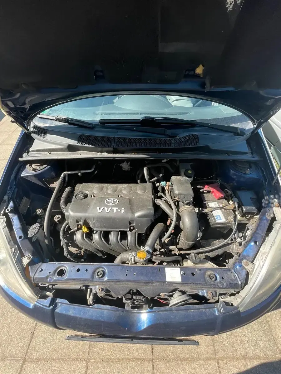 Gebraucht Toyota Yaris 86 PS (63 kW) 2001 Blau Kleinwagen