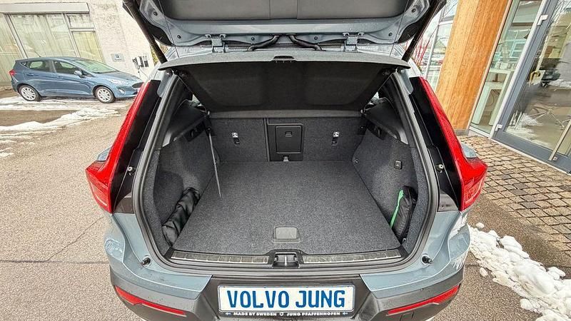 Gebraucht Volvo XC40 Plus 179 PS (131 kW) 2022 Thunder grey SUV