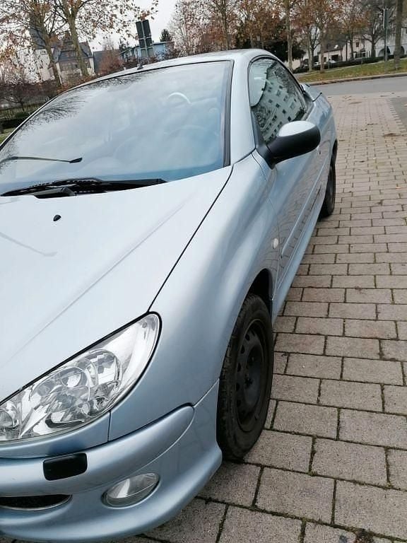 Gebraucht Peugeot 206 CC 109 PS (80 kW) 2003 Cabrio