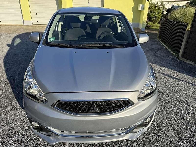 Gebraucht Mitsubishi Space Star Edition 80 PS (58 kW) 2018 Cool silver Kleinwagen