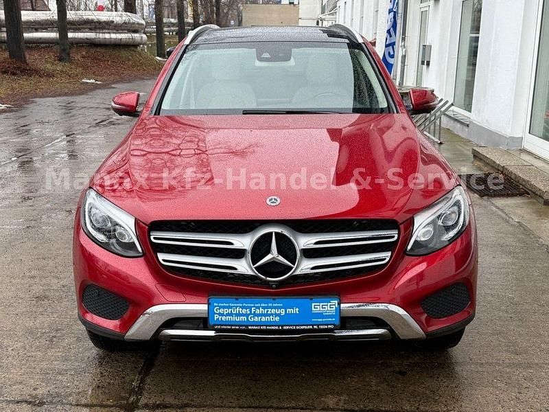 Gebraucht Mercedes GLC350 211 PS (155 kW) 2018 Hyazinthrotmetallic SUV