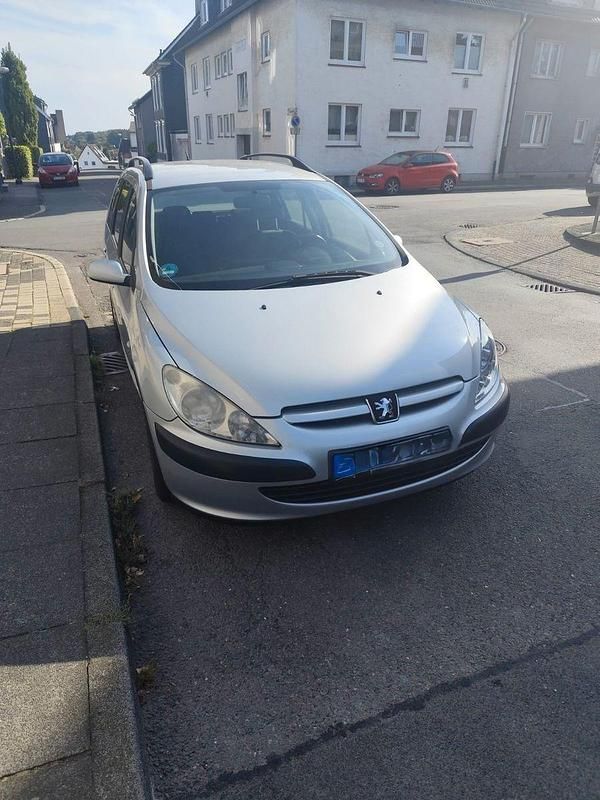 Silber Gebraucht 2005 Peugeot 307 Premium Kombi | 1.500 € (Fairer Preis) - Bild 1/4