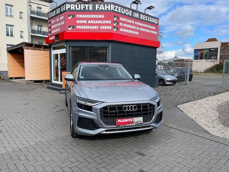 Florettsilber metallic Gebraucht 2021 Audi Q8 Ambiente SUV | 64.999 € (Guter Preis) - Bild 1/4