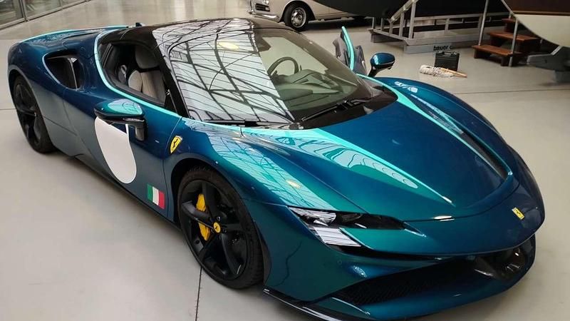 Gebraucht Ferrari SF90 999 PS (734 kW) 2023 Blau Cabrio