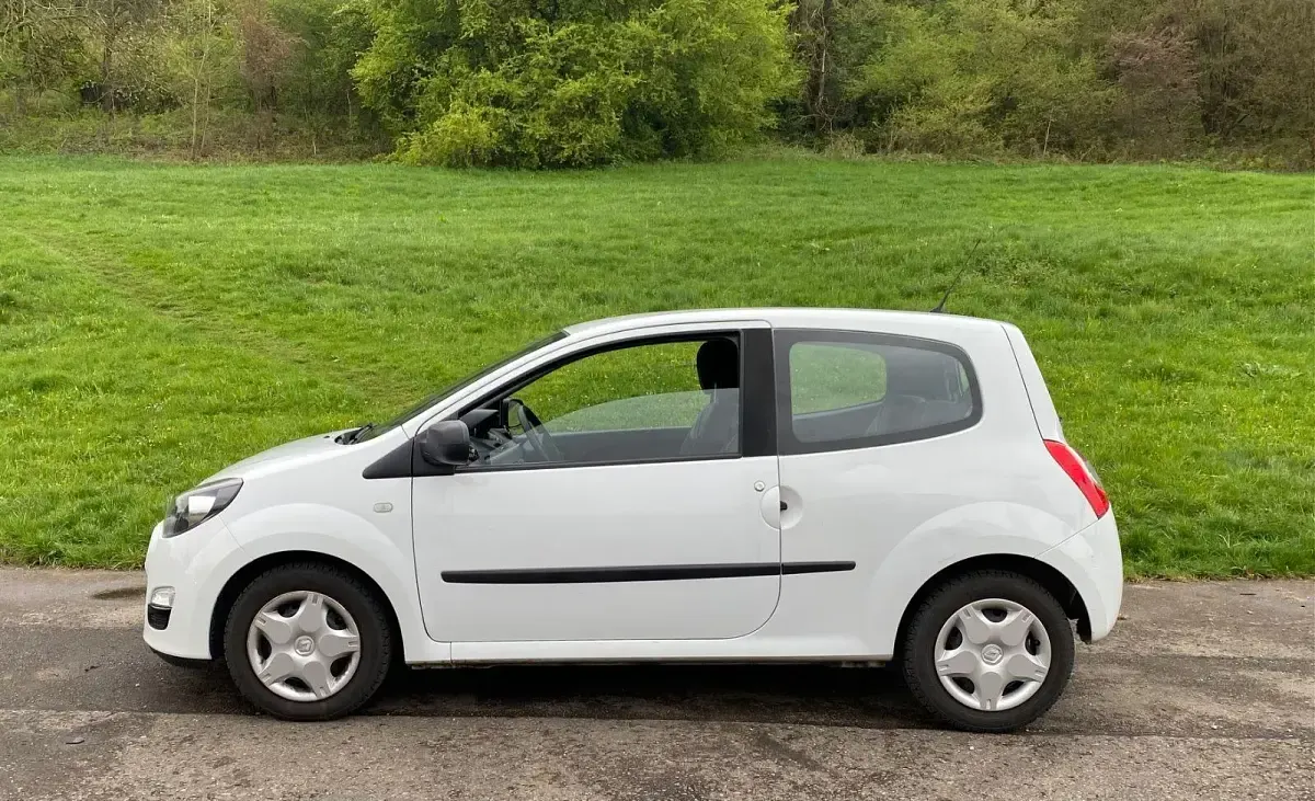 Usado Renault Twingo Expression 75 HP (55 kW) 2014 Branco Citadino