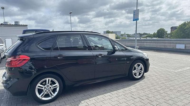 Gebraucht BMW 218 Active Tourer M Sport 136 PS (100 kW) 2015 Schwarz Van / Kleinbus