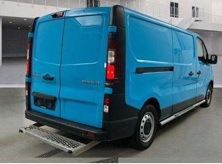 Gebraucht Renault Trafic Komfort 150 PS (110 kW) 2022 Blau Van / Kleinbus