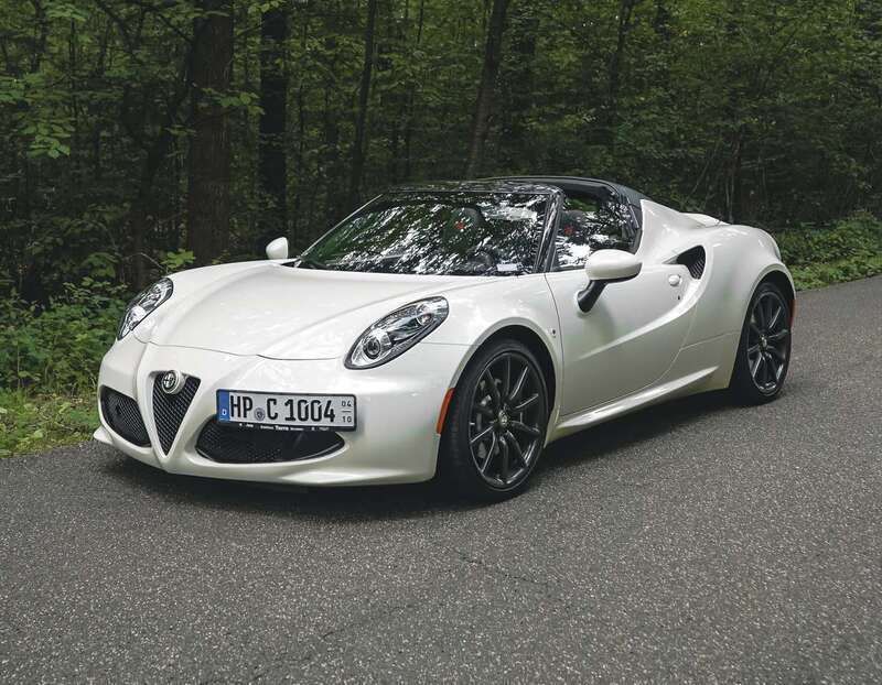 Weiß Gebraucht 2016 Alfa Romeo 4C Spider Cabrio | 71.990 € - Bild 1/4