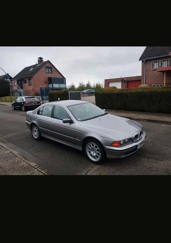 Silber Gebraucht 1998 BMW 535 Sport Line Limousine | 9.200 € (Fairer Preis) - Bild 1/4