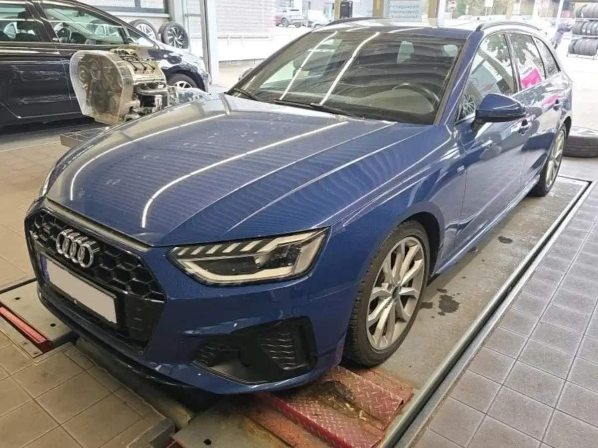 Gebraucht Audi A4 S-Line 286 PS (210 kW) 2023 Ascariblau metallic Kombi