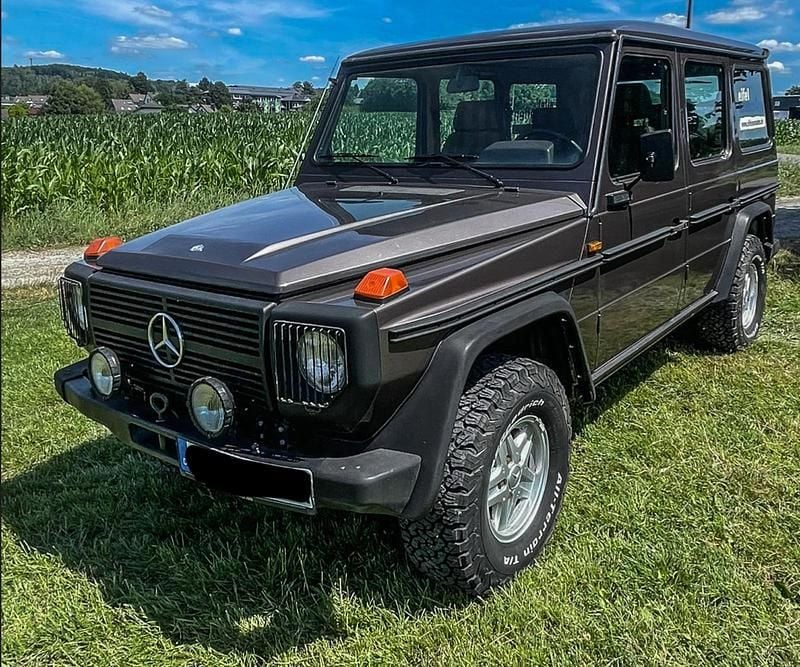 Braun Gebraucht 1986 Mercedes G280 SUV | 33.500 € - Bild 1/4
