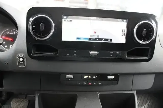 Gebraucht Mercedes Sprinter 2018 Weiss Van