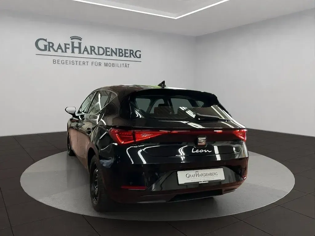 Gebraucht Seat Leon Style 116 PS (85 kW) 2021 Mitternachtsschwarz Limousine