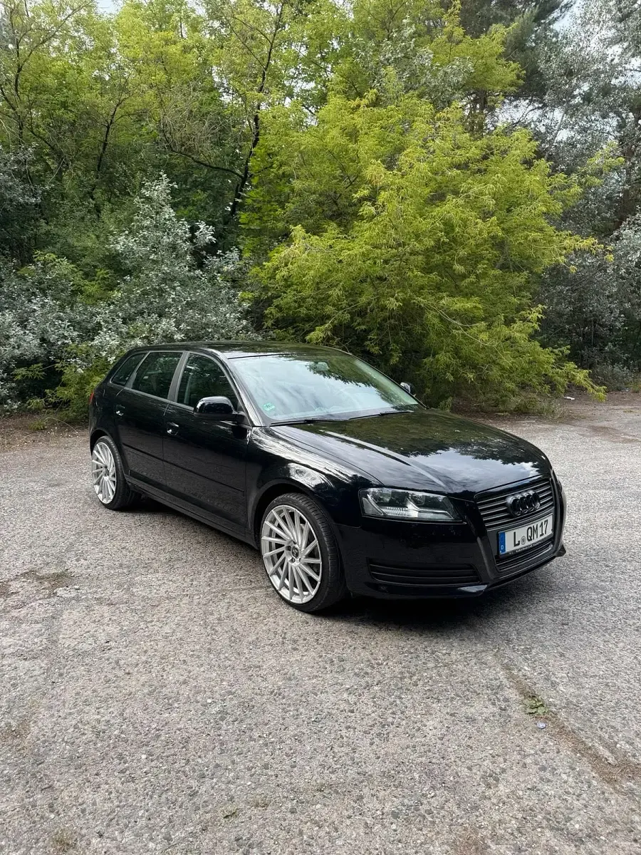 Gebraucht Audi A3 125 PS (91 kW) 2010 Schwarz Kleinwagen