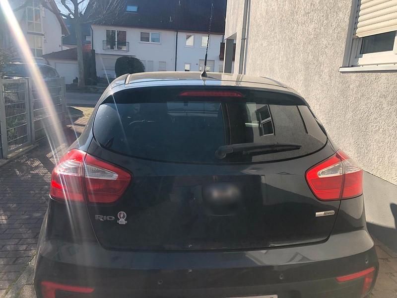 Gebraucht Kia Rio 84 PS (61 kW) 2016 Kleinwagen