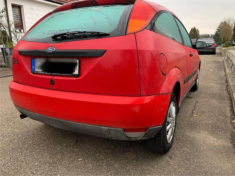Gebraucht Ford Focus 75 PS (55 kW) 2000 Rot Limousine