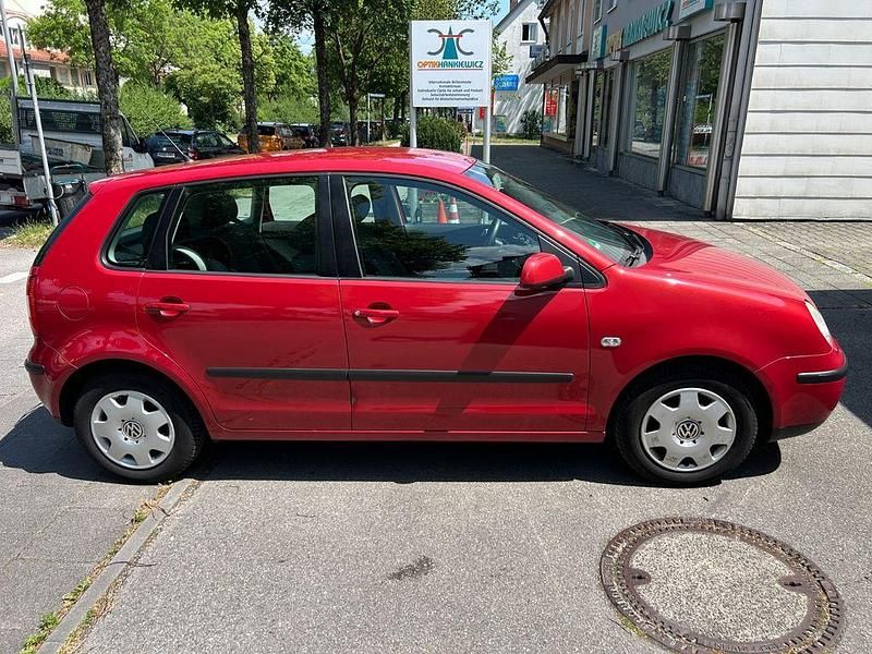 Gebraucht VW Polo Basis 64 PS (47 kW) 2002 Rot Limousine