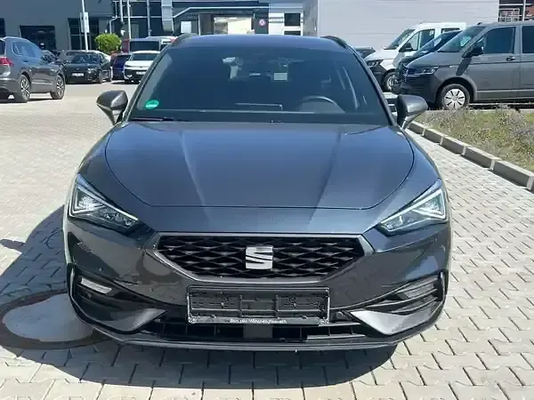 Gebraucht Seat Leon 131 PS (96 kW) 2021 Magnetic grau metallic Kombi